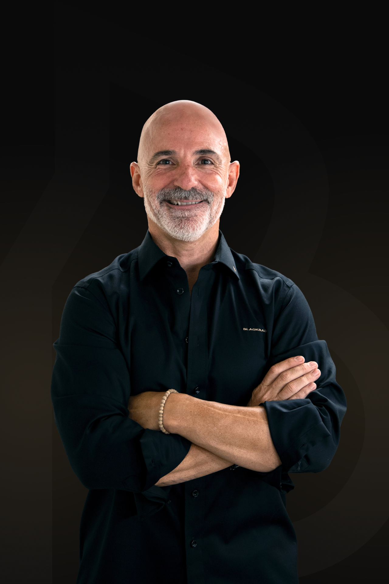 Retrato de Ricardo Aguilar, Cofundador y Chief Real Estate Officer en Blackbau